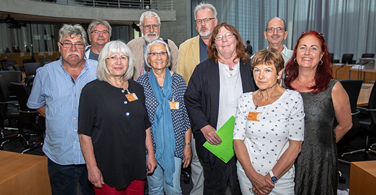 Die Abgeordneten Weinberg, Zimmermann, Kessler und die Mitglieder einer Bürgerinitiative aus Brandenburg Die Abgeordneten Weinberg, Zimmermann, Kessler und die Mitglieder einer Bürgerinitiative aus Brandenburg