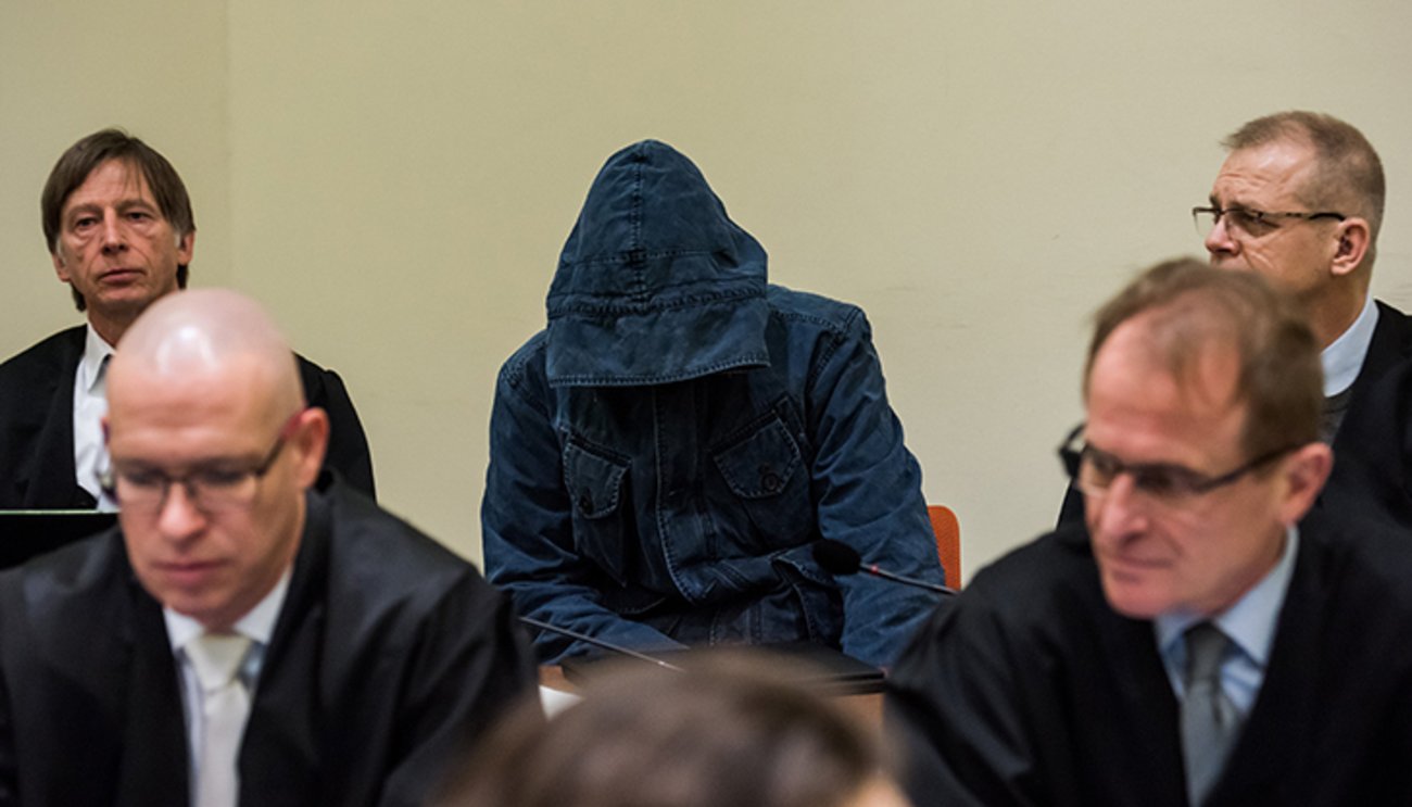 Der im NSU-Prozess mitangeklagte Carsten S. am 12. Januar 2016 im Münchner Oberlandesgericht | Foto: © picture alliance / AA / Jörg Koch