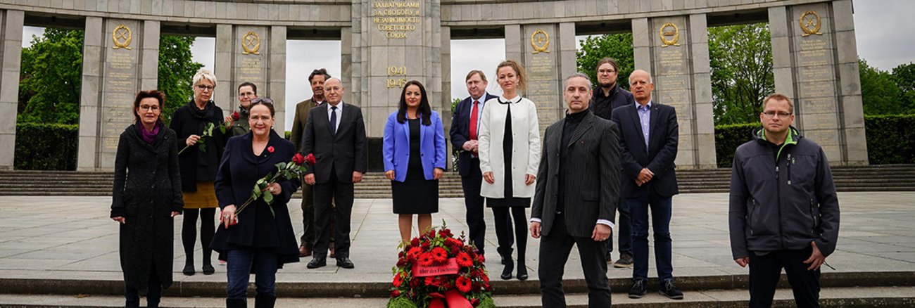 Kranzniederlegung zum Tag der Befreiung am 8. Mai