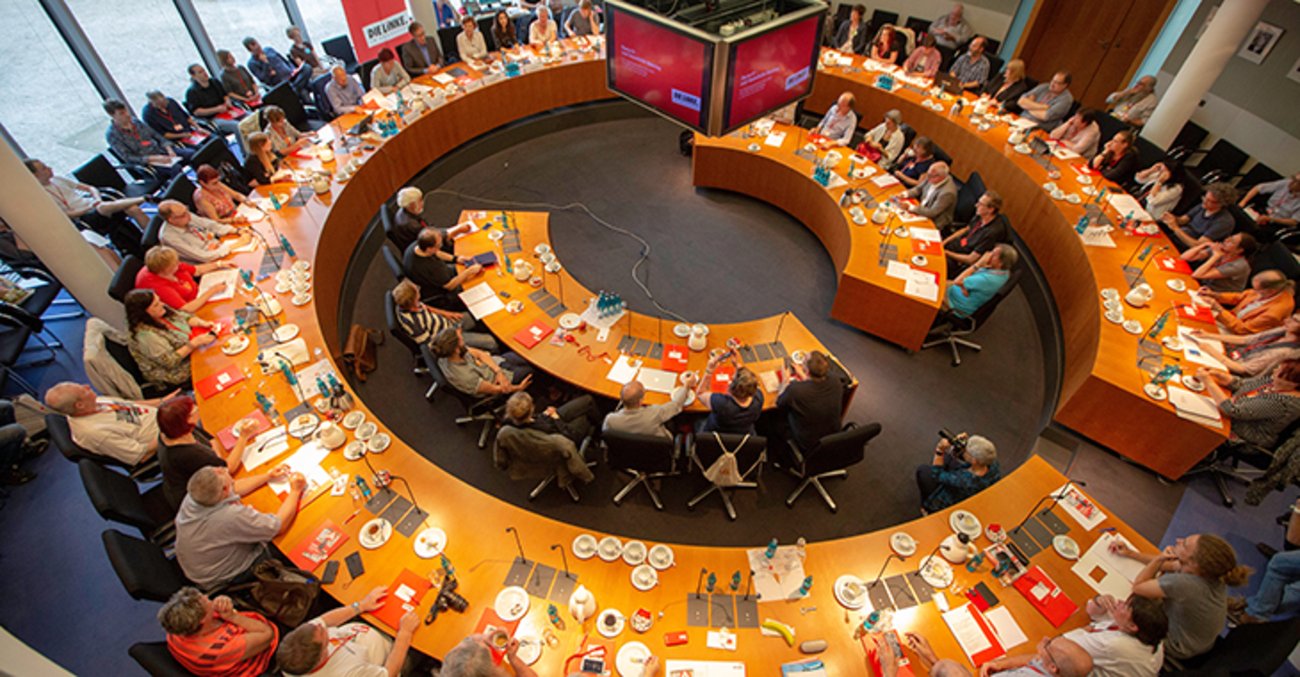 Volles Haus beim Hartz IV-Hearing der Fration DIE LINKE. im Bundestag