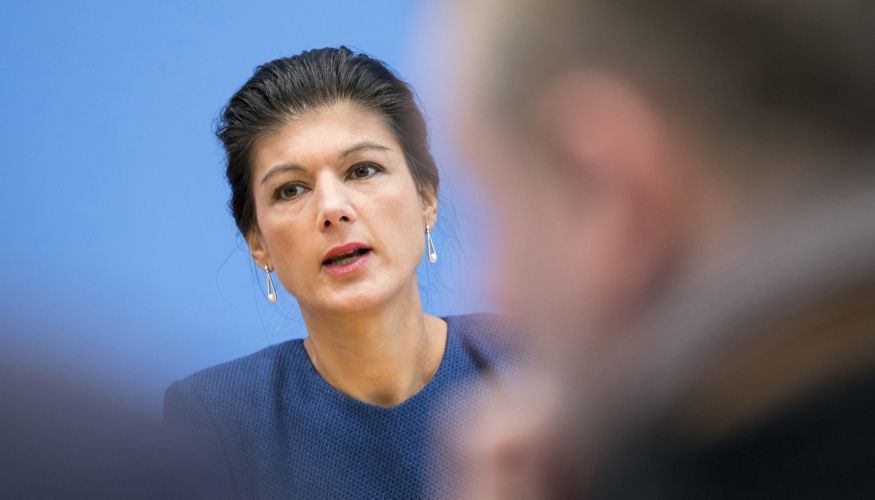 Sahra Wagenknecht in der Bundespressekonferenz © dpa Sahra Wagenknecht in der Bundespressekonferenz © dpa