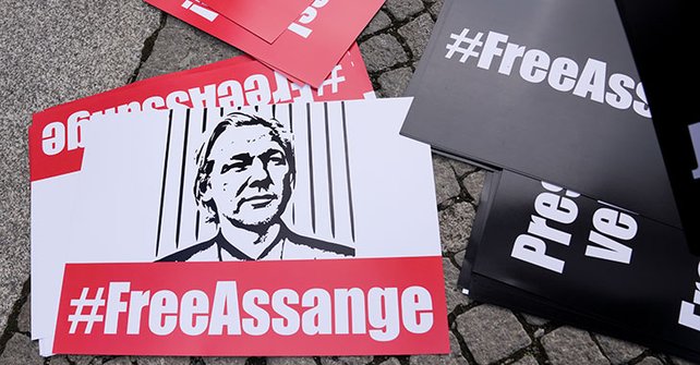 Free Assange Plakate