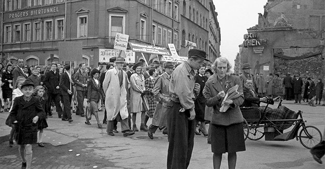 Demonstration am 1. Mai 1948 in Leipzig