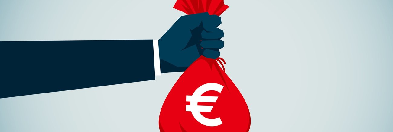 Illustration: Eine Hand hält einen Geldsack mit aufgedrucktem Euro-Symbol © iStock/erhui1979