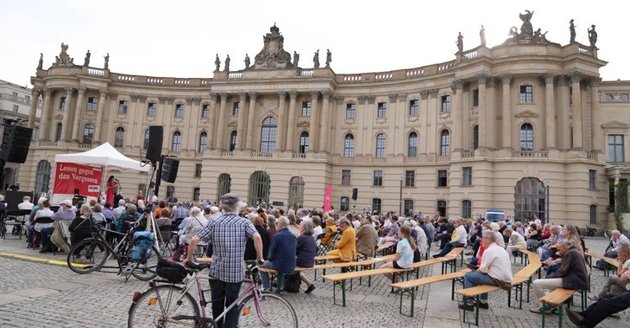»Lesen gegen das Vergessen« am 10. Mai 2022 auf der Berliner Bebelplatz