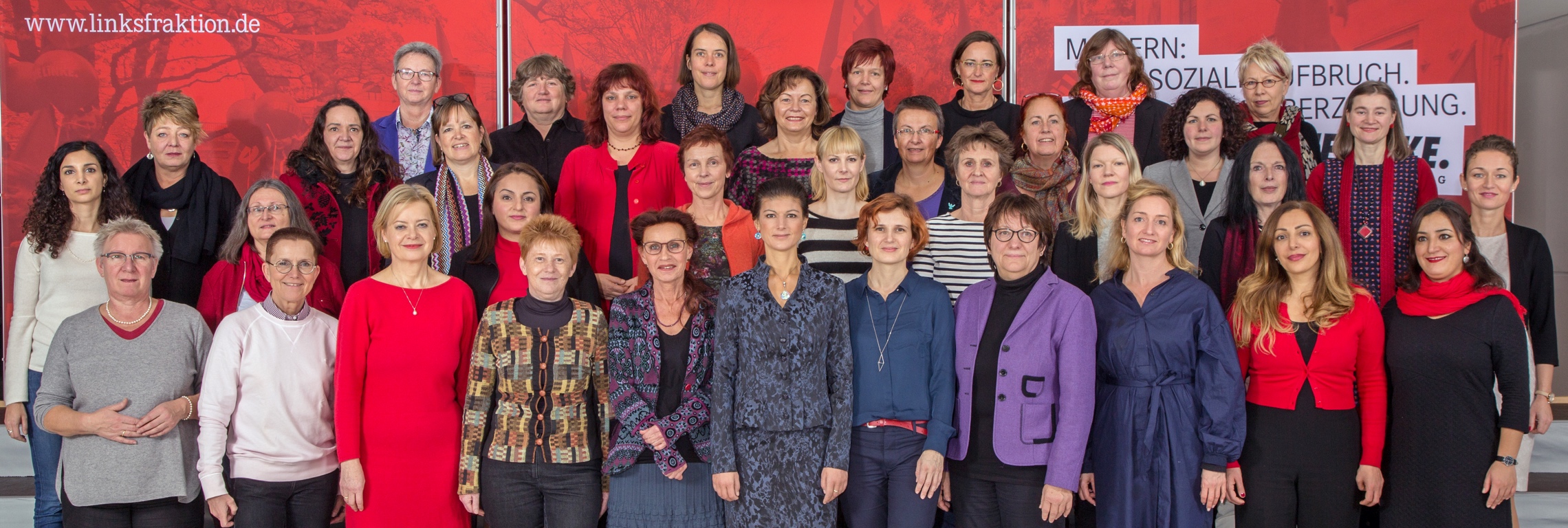 Mitglieder des Frauenplenums der Linksfraktion in der 19. Wahlperiode des Bundestages Mitglieder des Frauenplenums der Linksfraktion in der 19. Wahlperiode des Bundestages