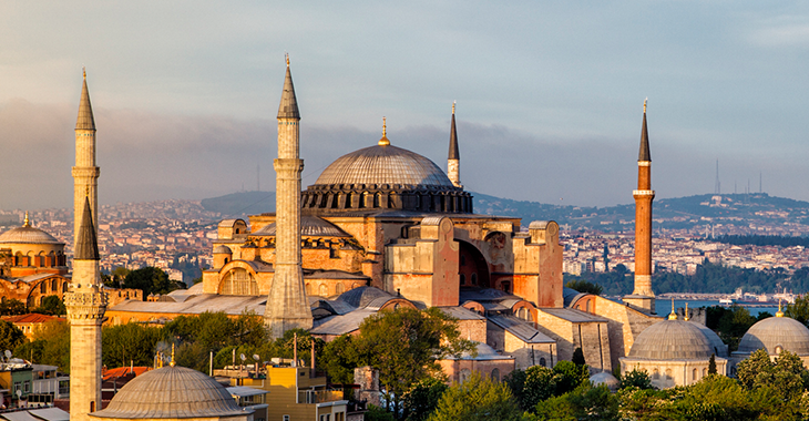 Hagia Sophia in Istanbul ©iStock/damircudic Die Moschee Hagia Sophia in Istanbul