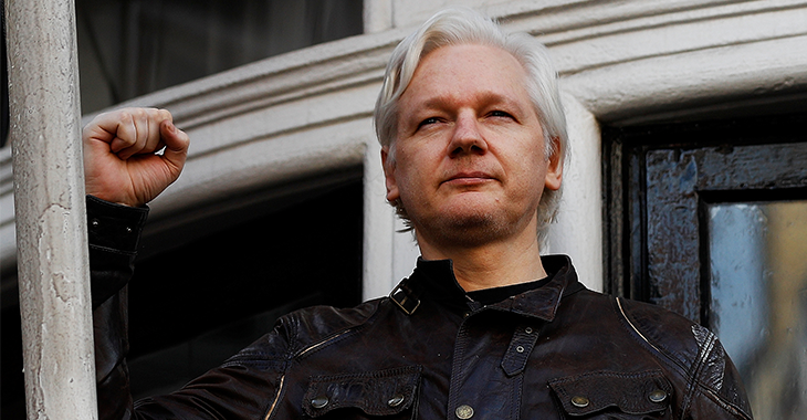 Julian Assange in der Ecuadorianischen Botschaft in London ©Reuters/Peter Nicholls