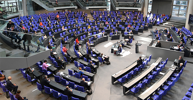 730x380 Plenarsaal Plenum c Deutscher Bundestag Achim Melde