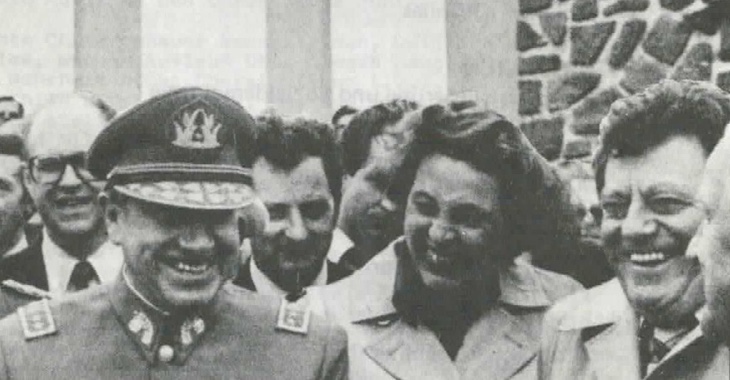 CSU-Politiker Franz Josef Strauß 1977 zu Besuch bei Chiles Diktator Augusto Pinochet CSU-Politiker Franz Josef Strauß 1977 zu Besuch bei Chiles Diktator Augusto Pinochet