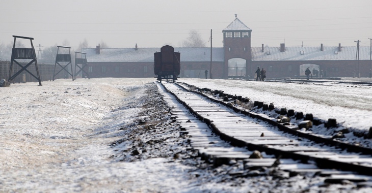 Das Torhaus des ehemaligen Konzentrationslagers Auschwitz-Birkenau © REUTERS/Kacper Pempel