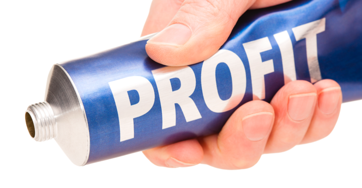 Eine Tube mit der Aufschrift Profit in einer Hand © iStock/mrPliskin