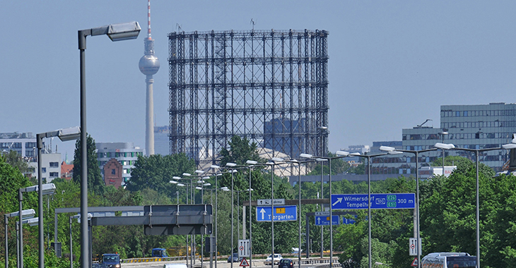 Gasometer in Schöneberg @ picture alliance / Arco Images GmbH Gasometer in Schöneberg