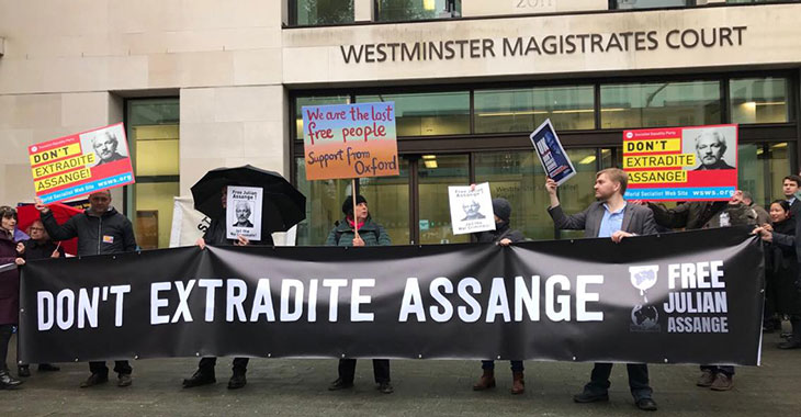 Protest in London gegen die drohende Auslieferung von Julian Assange an die USA