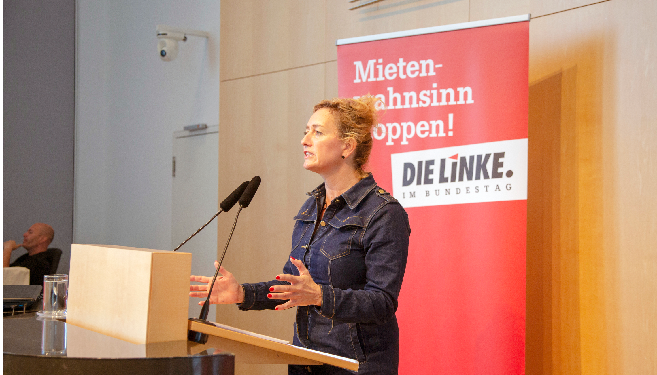 Caren Lay auf dem mietenpolitischen Ratschlag in Stuttgart