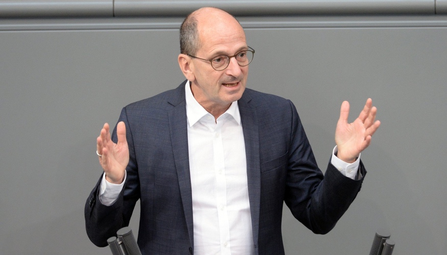 Achim Kessler am Rednerpult des Bundestages @ DBT/Achim Melde Achim Kessler am Rednerpult des Bundestages @ DBT/Achim Melde