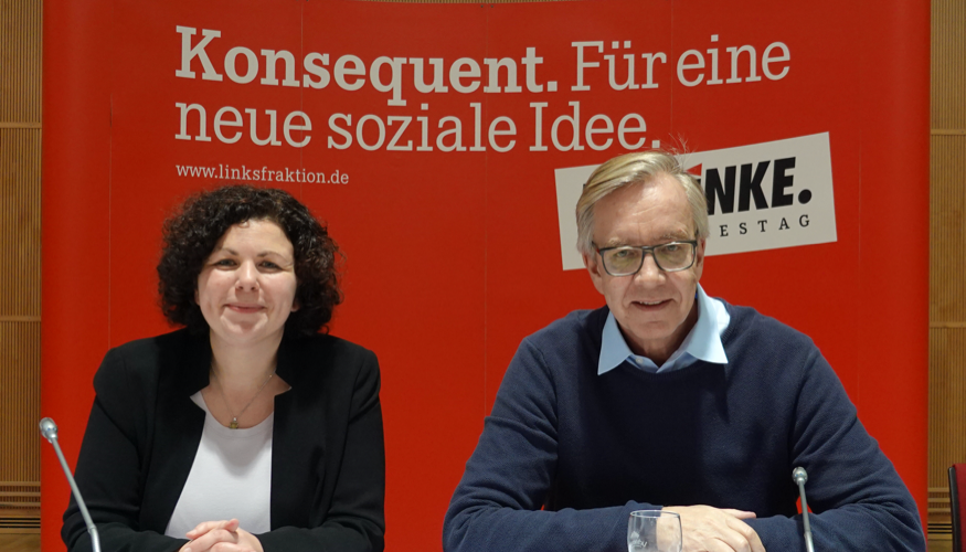 Die beiden Vorsitzenden der Linksfraktion im Bundestag Amira Mohamed Ali und Dietmar Bartsch © picture alliance/Jörg Ratzsch/dpa