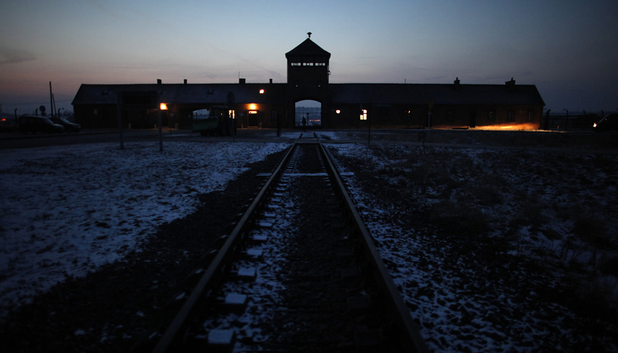 Das Torhaus des ehemaligen Konzentrationslagers Auschwitz-Birkenau © REUTERS/Kacper Pempel