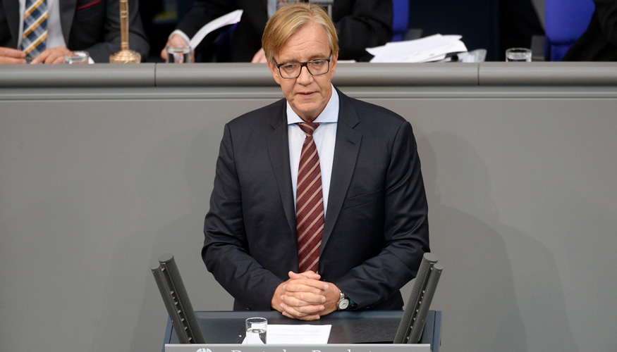 Dietmar Bartsch am Rednerpult des Bundestages © DBT/Achim Melde Dietmar Bartsch am Rednerpult des Bundestages © DBT/Achim Melde